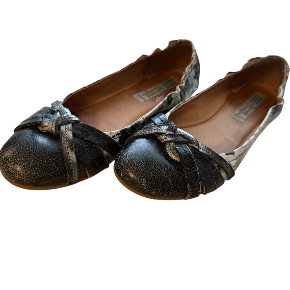 Arnold Churgin size 9.5 (40) EUC film noir almost comic pattern flats - Picture 2 of 12